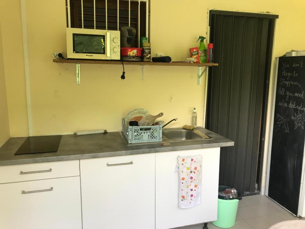 Top Hill Hostel- Martinique- Auberge Dortoir لا ترينيت المظهر الخارجي الصورة