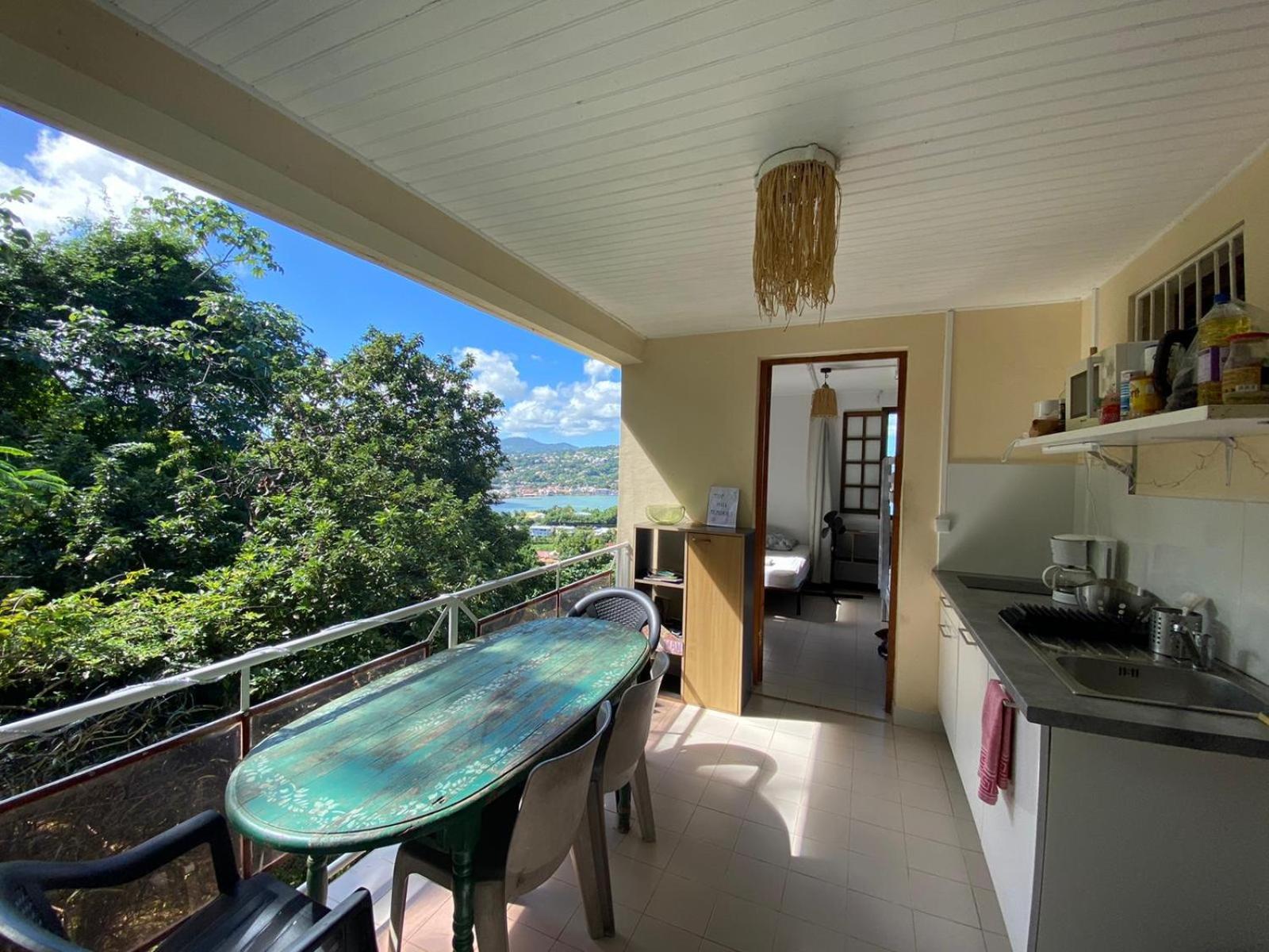 Top Hill Hostel- Martinique- Auberge Dortoir لا ترينيت المظهر الخارجي الصورة